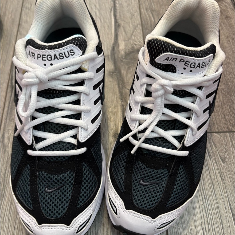 Nike Pegasus brand new size 8 - Picture 2 of 3